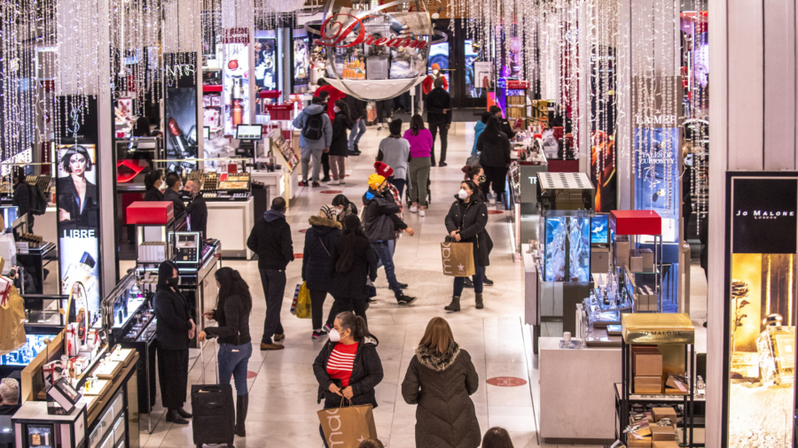December Retail Sales Drop 1.9 Percent as Inflation Hits US Consumers