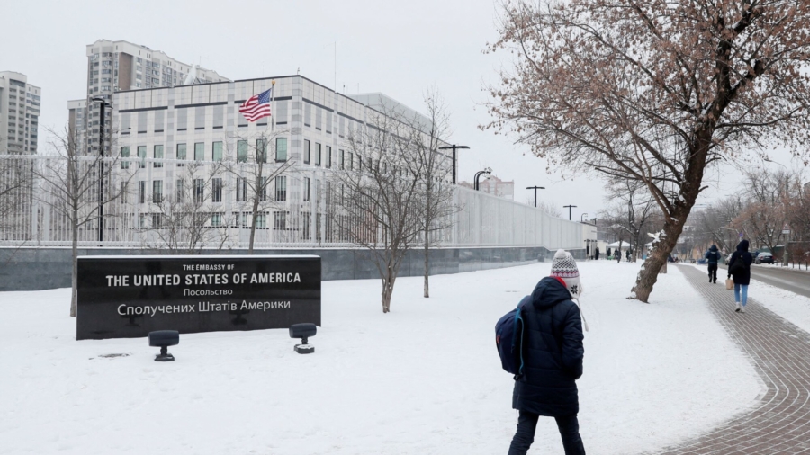 US Ordered Diplomat Families to Evacuate From Ukraine out of ‘Abundance of Caution’: Official