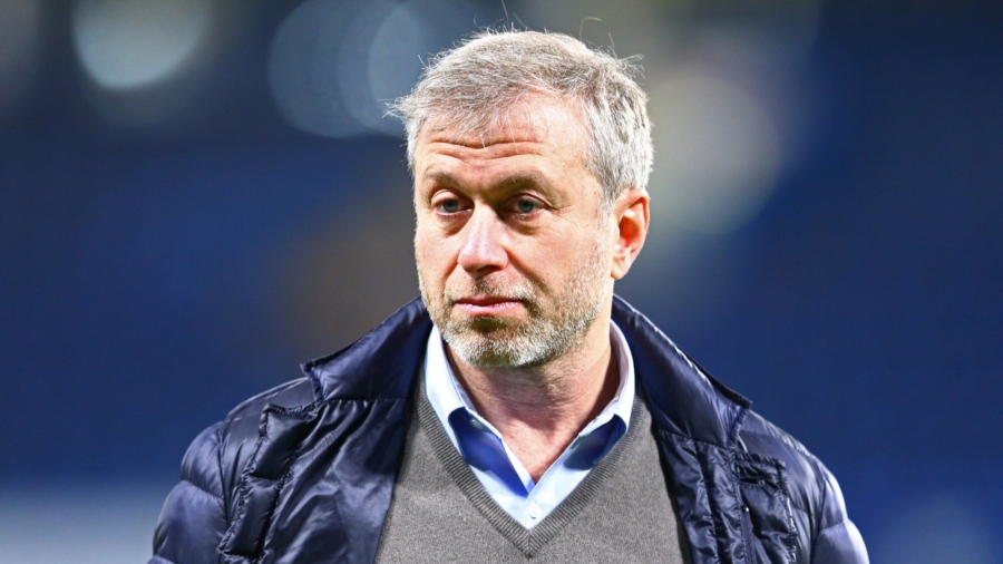 Russian Billionaire Roman Abramovich and 6 Others Hit With Asset Freezes and Travel Bans