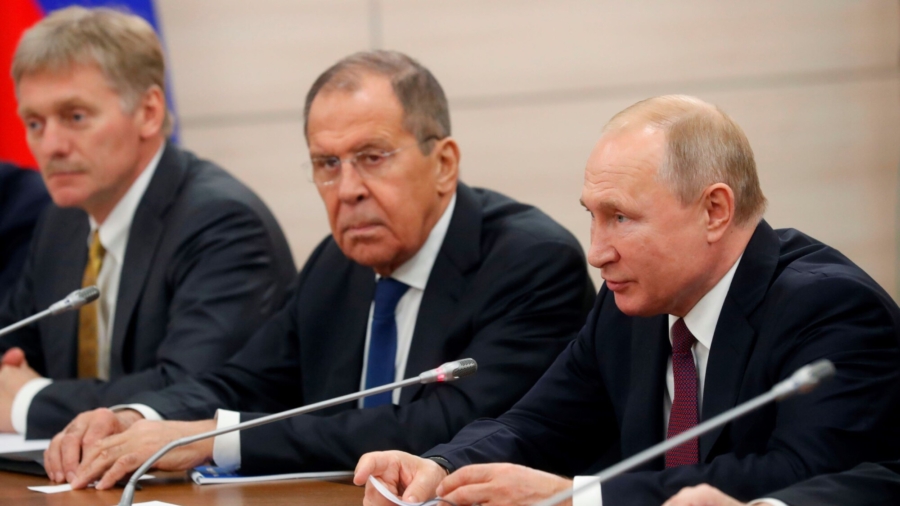 Kremlin Rejects New Ukraine Draft Peace Deal as ‘Unacceptable’