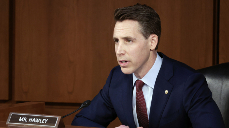 Sen. Hawley Raises Concern DHS’s New Disinformation Board Will Police Speech