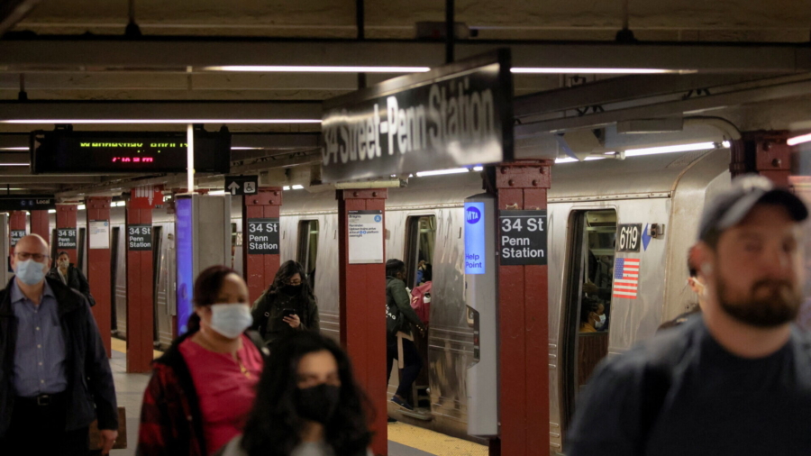 Five People to Share $50,000 Reward for Tips on New York Subway Shooting Suspect