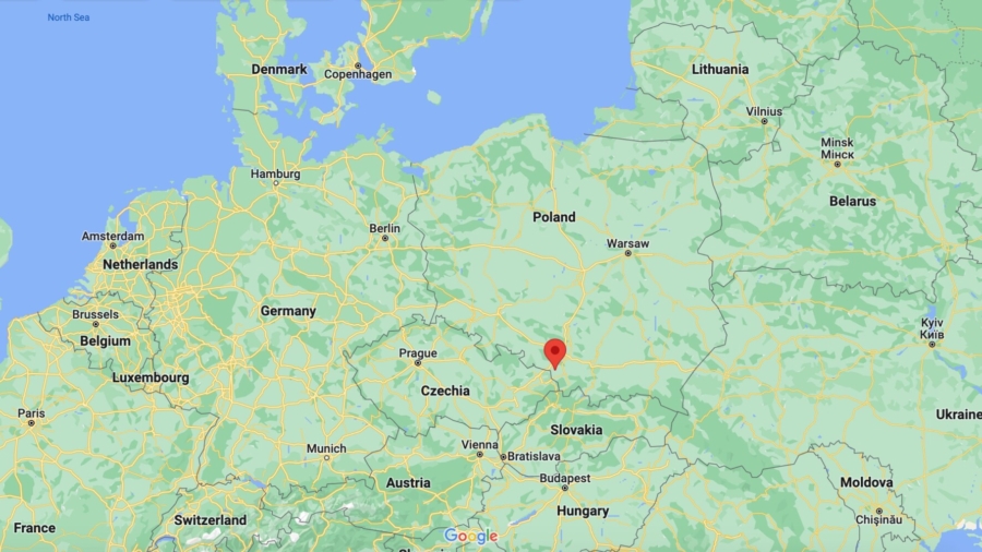 Polish Coal Mine Blast Kills Five, Others Trapped in Shafts