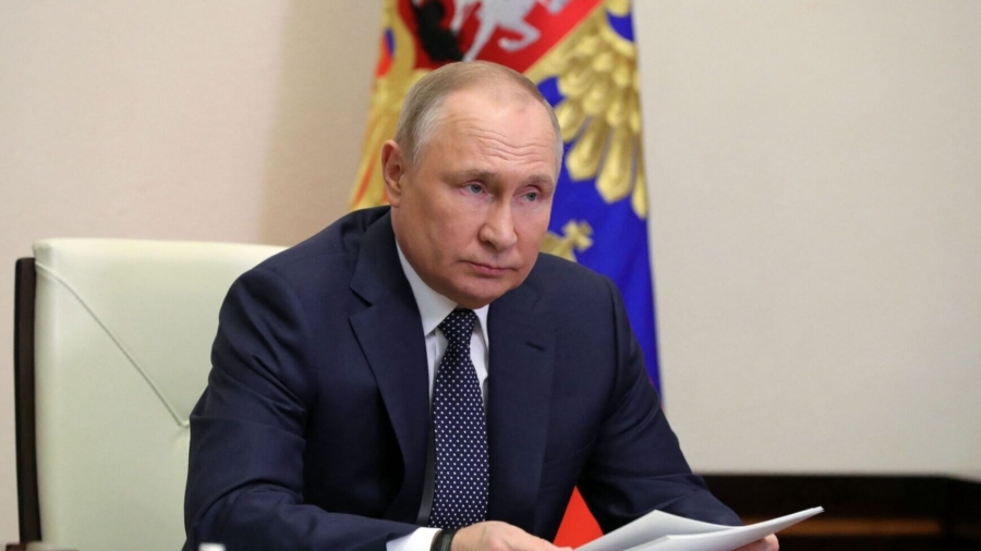 Putin Signs Decree Imposing Restrictions on ‘Unfriendly’ Countries