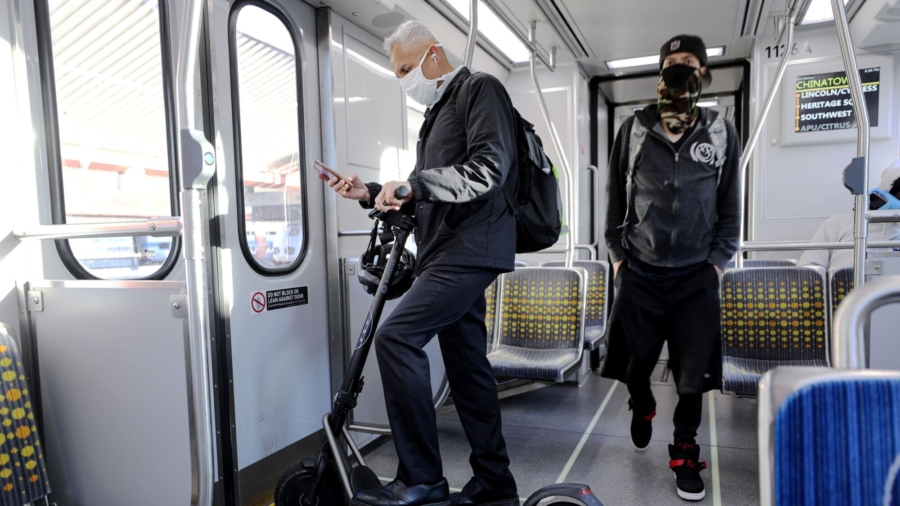 Los Angeles County Issues New Order Requiring Mask-Wearing on All Public Transit