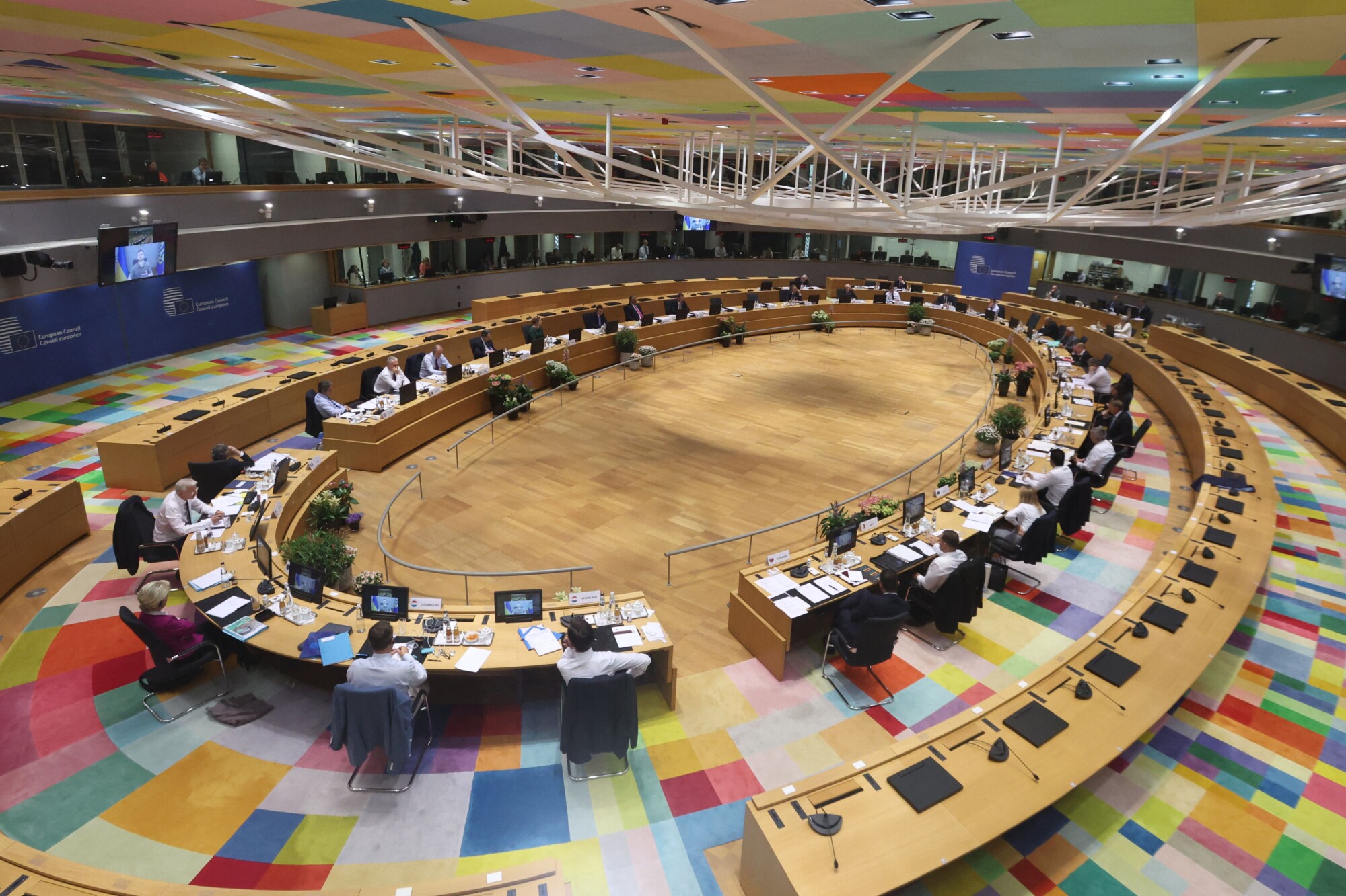 LIVE UPDATES: EU Fails to Agree on Russian Oil Ban - Vimarsana News