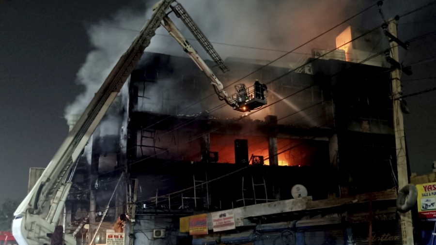 Fire in Commercial Building in India Kills at Least 27; Police Arrest 2