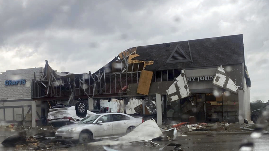 2 Dead; Northern Michigan Town Cleans up From Rare Tornado