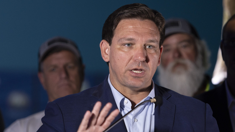 DeSantis Signs Bill Prohibiting Government From Contracting With Transporters of Illegal Immigrants to Florida