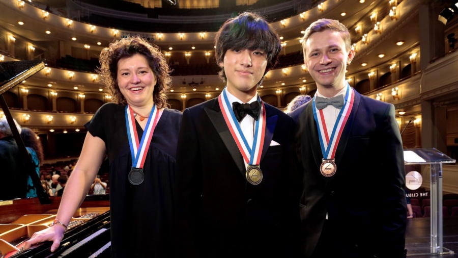 Pianist, 18, From South Korea Wins Van Cliburn Competition