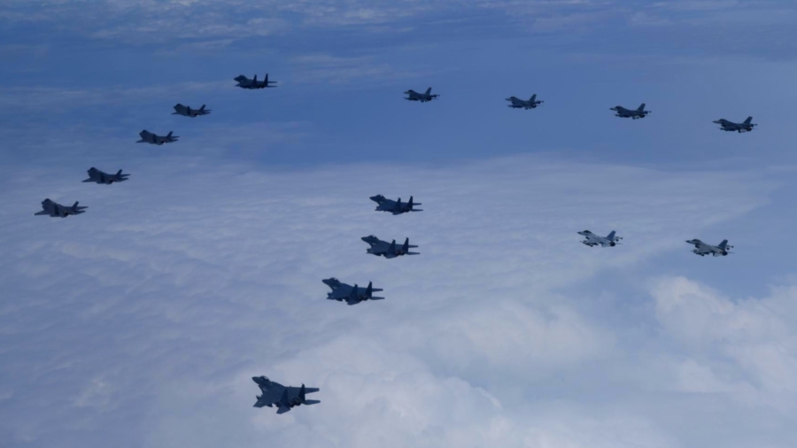 US, South Korea Fly 20 Fighter Jets in Show of Force Amid North Korea Nuclear Tensions