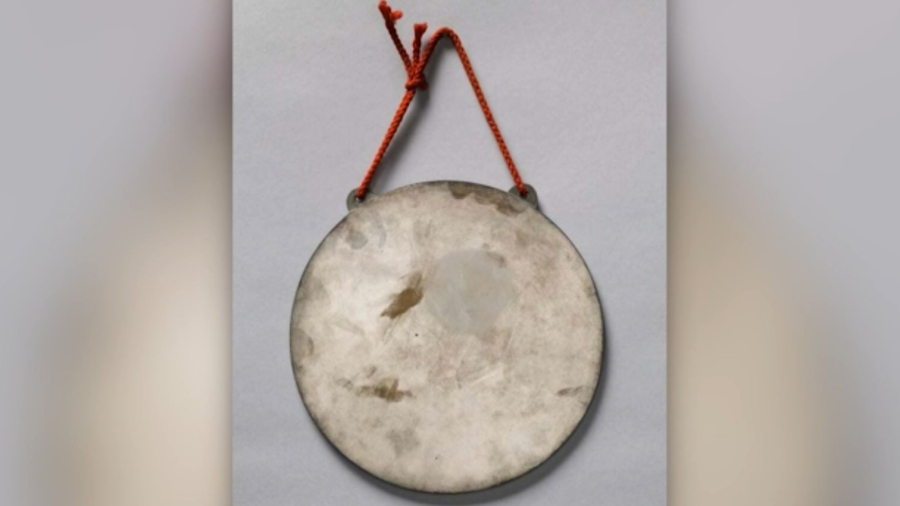 ‘Magic Mirror’: Hidden Image Revealed in Reflection of Centuries-Old Artifact