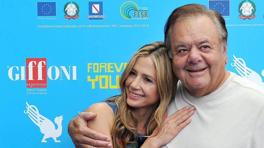 Mira Sorvino Leads an Outpouring of Tributes to Her Late Father Paul