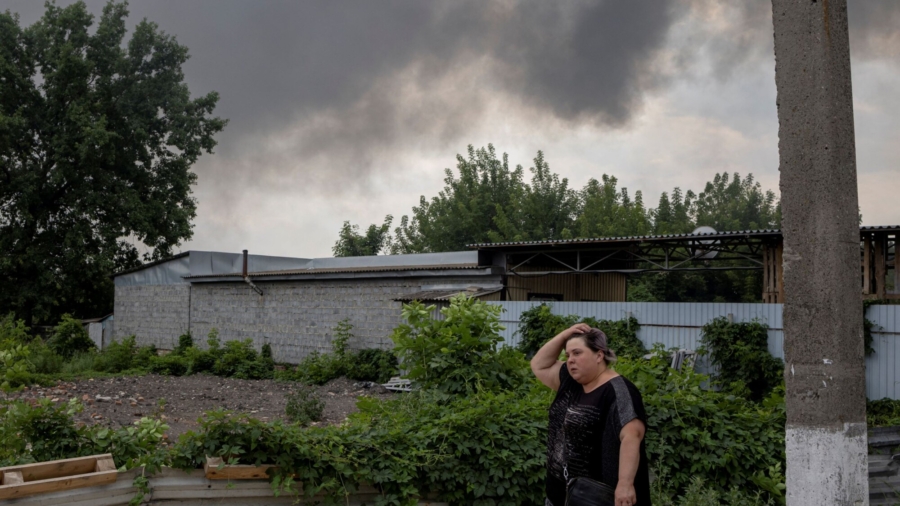 Russian Advance on Ukraine’s Donetsk Region Thwarted so Far, Kyiv Says