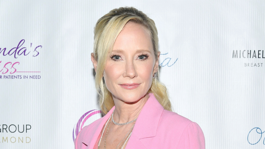 Actress Anne Heche ‘Not Expected to Survive’ Car Crash Injuries