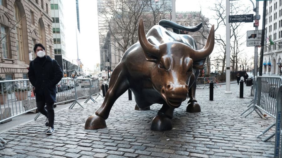Researcher: Wall Street Heavyweights Push Politics via ESG, Bypassing Electorate