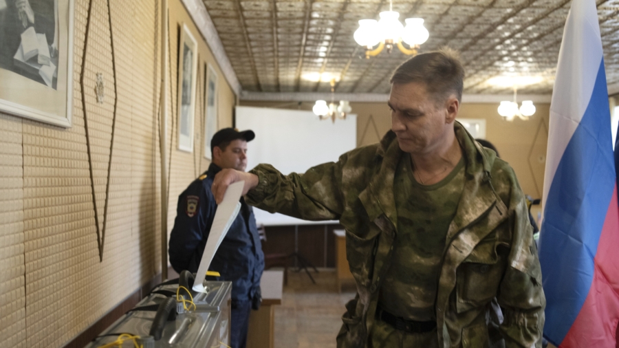 4 Occupied Regions in Ukraine Hold Referendums on Joining Russia
