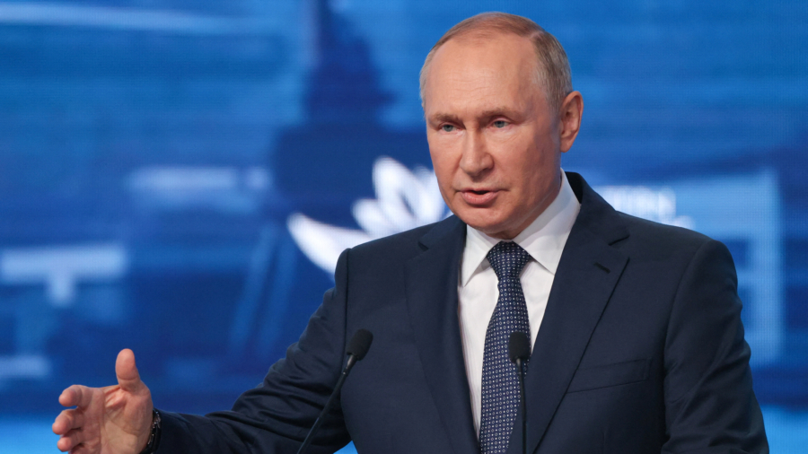 Putin to Look at Revising ‘Cheating’ Ukrainian Grain Export Deal