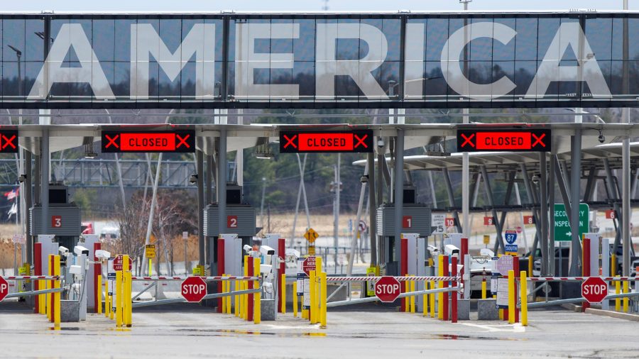 US Extends Travel Restrictions at Northern, Southern Borders