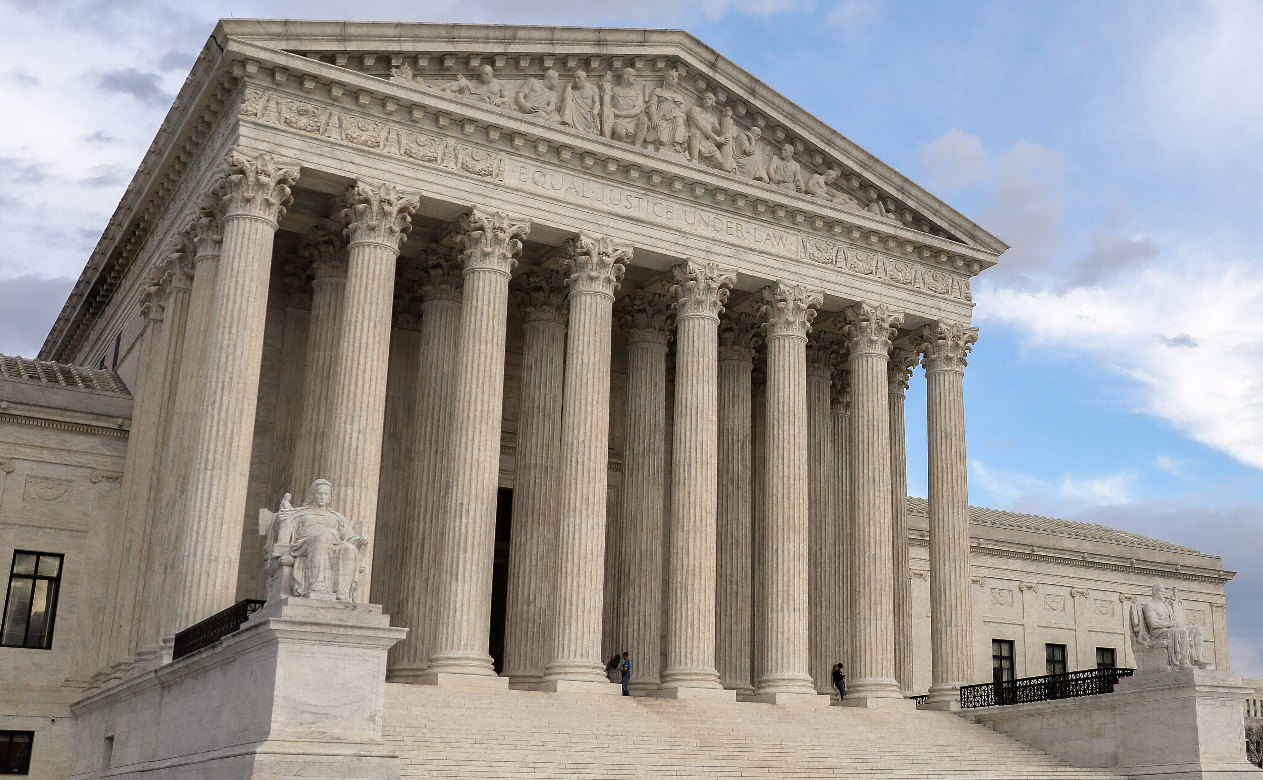 Supreme Court Sides With Former Officer Who Improperly Searched License Plate Database