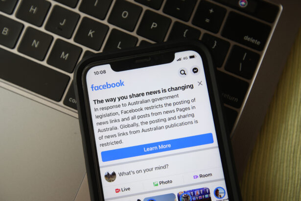 A message is seen on Facebook mobile