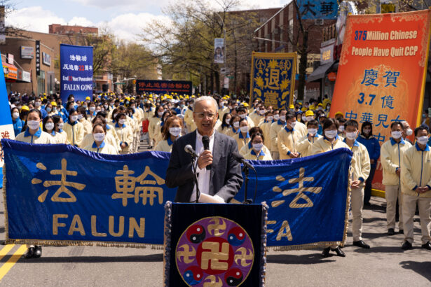 Falun Gong parade