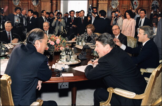 Reagan leading industrial countries summit