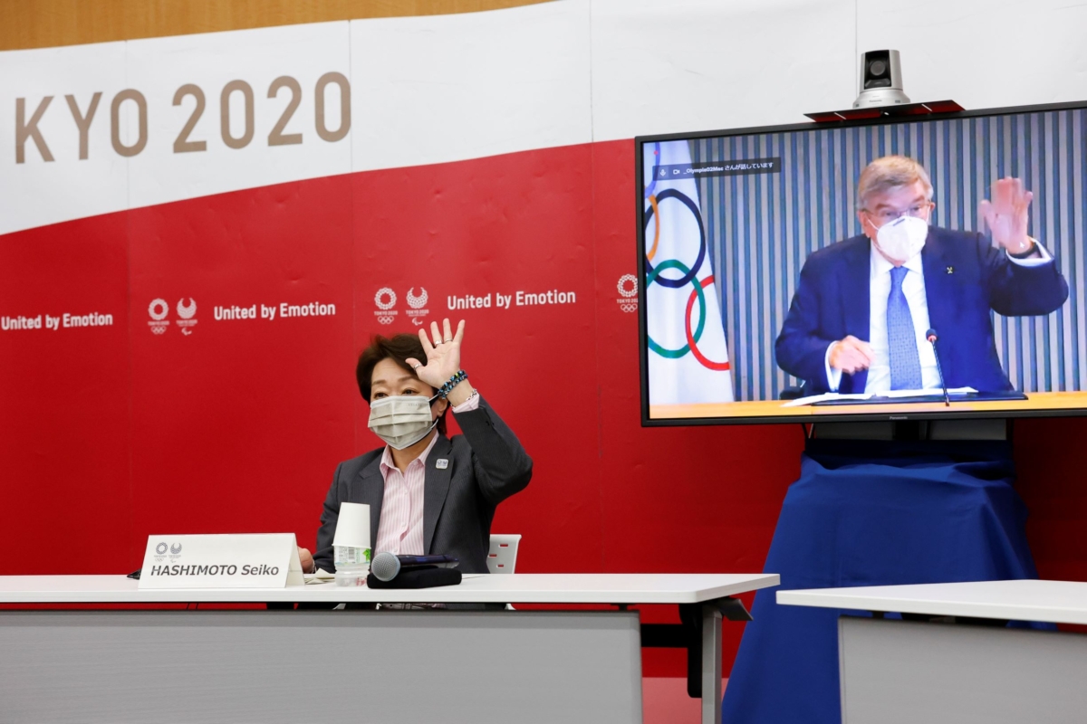 Seiko Hashimoto and Thomas Bach
