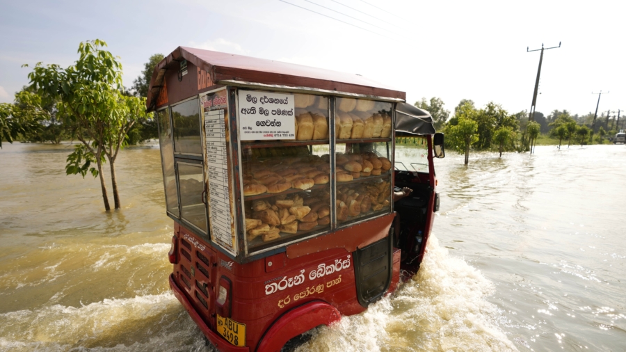 Heavy Rains in Sri Lanka, South India Kill at Least 25