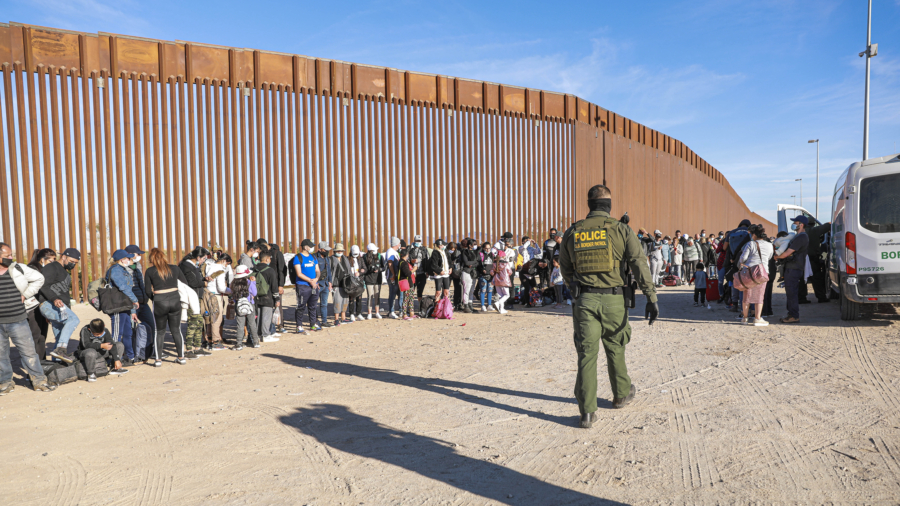 Mayor Declares State of Emergency in Arizona City Rocked by Illegal Immigration