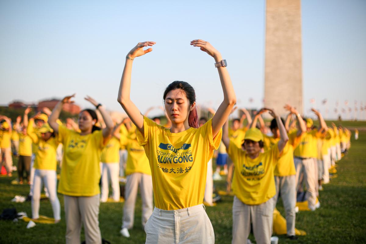 Falun Gong practitioners in Washington