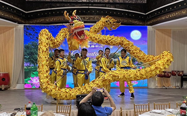 Tuidang-center-banquet-performance-Lion-dance